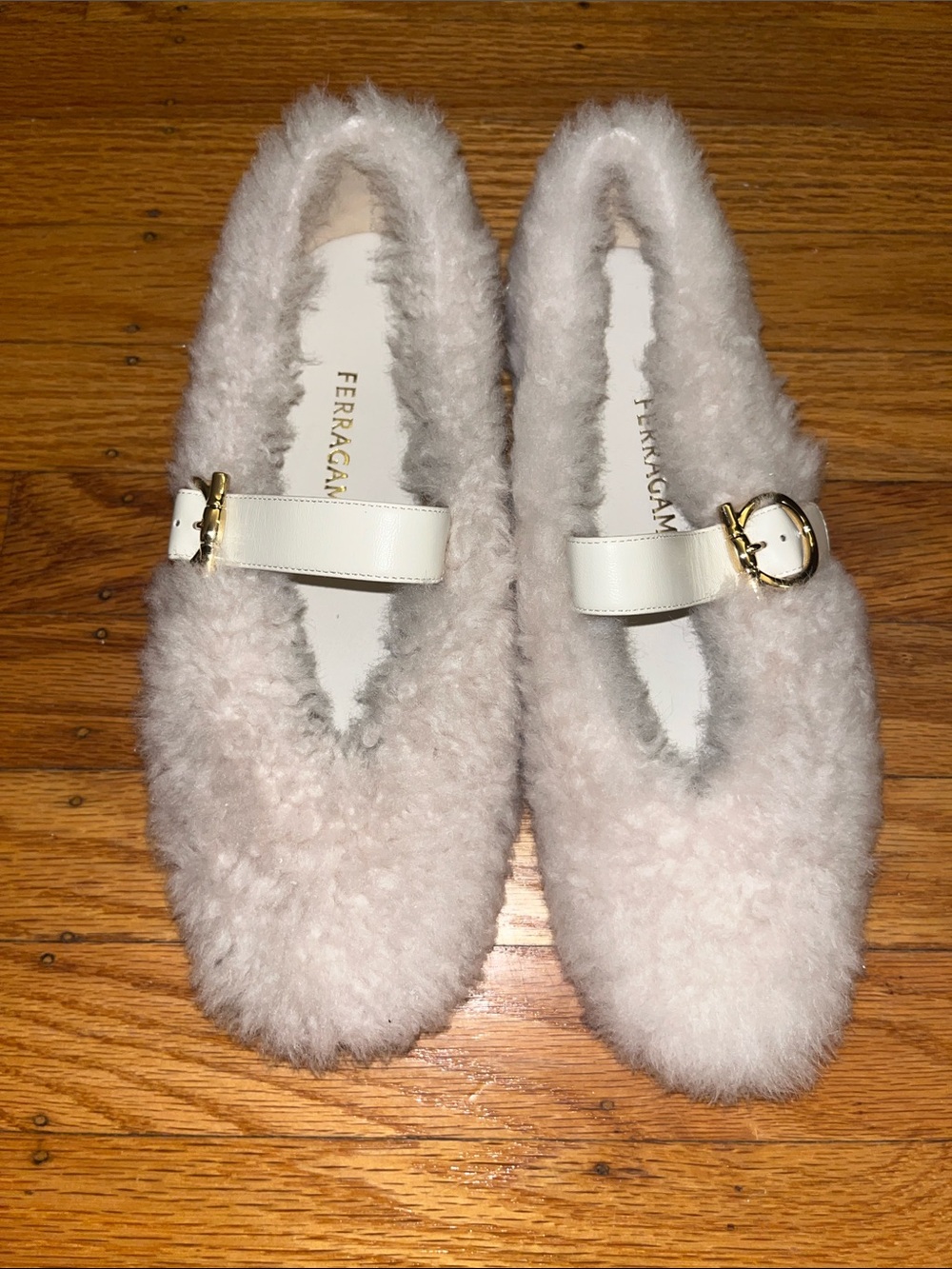 Ferragamo Gancio Genuine Shearling Ballet Flat Size 8.5